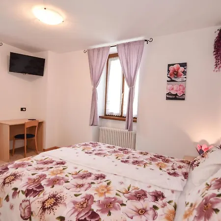 Bed And Breakfast Galet Pieve Di Ledro Exterior photo