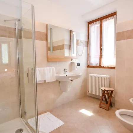 Bed And Breakfast Galet Pieve Di Ledro Exterior photo