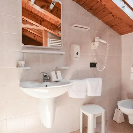 Bed And Breakfast Galet Pieve Di Ledro Exterior photo